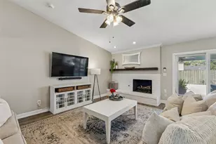 8533 Van Pelt Dr, Dallas, TX 75228 - Photo 16