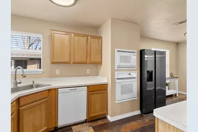 900 Fenway Lane, Saginaw, TX 76179 - Photo 8