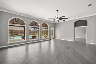 608 Walnut Hollow Dr, Mansfield, TX 76063 - Photo 32