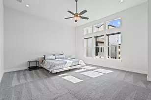 381 E Greenbriar Ln, Dallas, TX 75203 - Photo 28