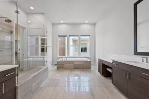 381 E Greenbriar Ln, Dallas, TX 75203 - Photo 24