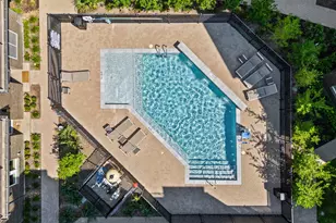 381 E Greenbriar Ln, Dallas, TX 75203 - Photo 4