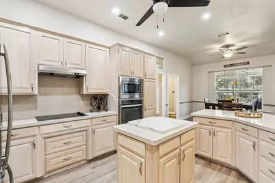 516 Shady Oaks Trail, Burleson, TX 76028 - Photo 14