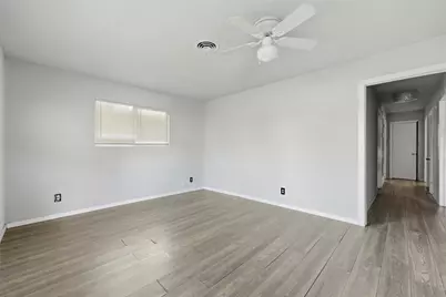 1044 E Cantey Street, Fort Worth, TX 76104 - Photo 4