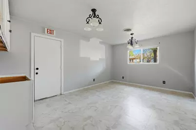 1044 E Cantey Street, Fort Worth, TX 76104 - Photo 6