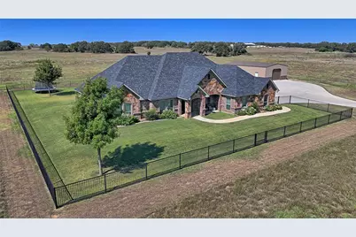 1150 Lone Star Road, Bowie, TX 76230 - Photo 2