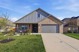 63 Kramer Ln, Sanger, TX 76266 - Photo 1