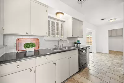 5816 Sandra Drive, Fort Worth, TX 76133 - Photo 16