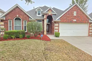 9729 Stripling Dr, Fort Worth, TX 76244 - Photo 2