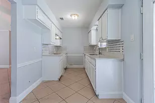 302 West Ct, Glenn Heights, TX 75154 - Photo 6