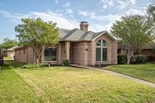 2315 Stone Glen Ln, Carrollton, TX 75007 - Photo 2
