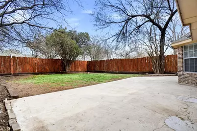 8102 Melrose Street E, White Settlement, TX 76108 - Photo 20