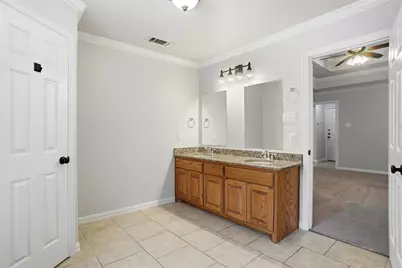 8102 Melrose Street E, White Settlement, TX 76108 - Photo 14