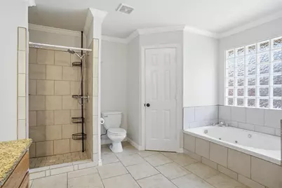 8102 Melrose Street E, White Settlement, TX 76108 - Photo 10