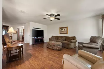 2139 Hacienda Court, Grand Prairie, TX 75052 - Photo 10