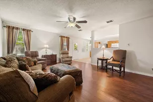 2139 Hacienda Ct, Grand Prairie, TX 75052 - Photo 1