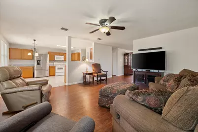 2139 Hacienda Court, Grand Prairie, TX 75052 - Photo 10