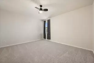 2139 Hacienda Ct, Grand Prairie, TX 75052 - Photo 30