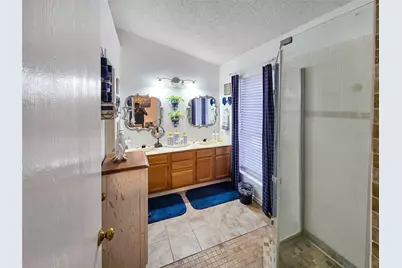 1004 Ashmount Lane, Arlington, TX 76017 - Photo 10