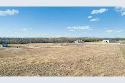 301 Marshall Circle, Whitewright, TX 75491 - Photo 6
