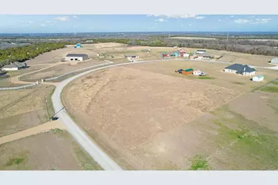 301 Marshall Circle, Whitewright, TX 75491 - Photo 8