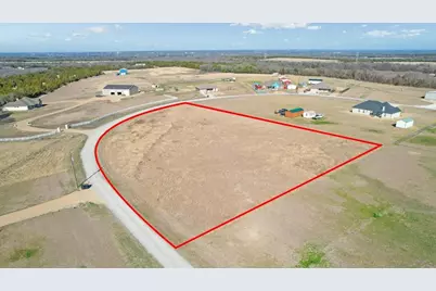 301 Marshall Circle, Whitewright, TX 75491 - Photo 2