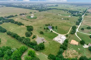 12198 Bell Rd, Pilot Point, TX 76258 - Photo 36