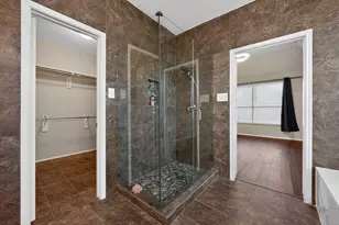 205 Lake Village Dr, McKinney, TX 75071 - Photo 16