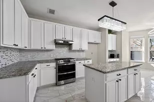 205 Lake Village Dr, McKinney, TX 75071 - Photo 2