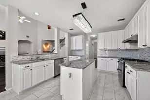 205 Lake Village Dr, McKinney, TX 75071 - Photo 4