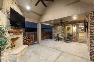 325 Sherbrook St, Van Alstyne, TX 75495 - Photo 2