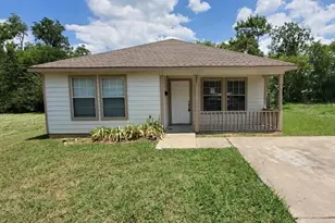 1901 Wright St, Greenville, TX 75401 - Photo 1