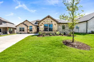 423 Maltese Dr, Red Oak, TX 75154 - Photo 2