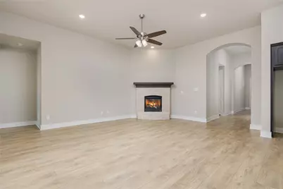 1829 Leo Drive, Van Alstyne, TX 75495 - Photo 6