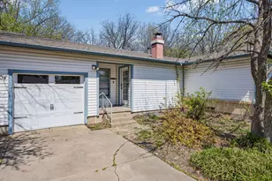 1004 Cordell St, Denton, TX 76201 - Photo 2