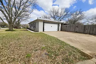 1490 Sheila St, Stephenville, TX 76401 - Photo 2