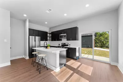 612 N Robinson Street, Cleburne, TX 76031 - Photo 8