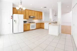 8108 Locust St, Irving, TX 75063 - Photo 6