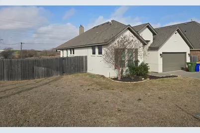 1710 Dale Lane, White Settlement, TX 76108 - Photo 2