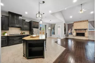 4517 Sunflower Dr, Mansfield, TX 76063 - Photo 16