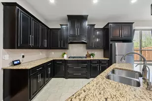 4517 Sunflower Dr, Mansfield, TX 76063 - Photo 10