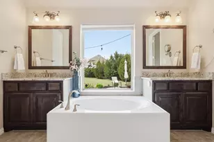 800 River Oak Ave, Euless, TX 76039 - Photo 18