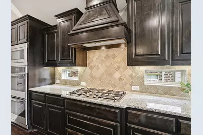 800 River Oak Avenue, Euless, TX 76039 - Photo 8