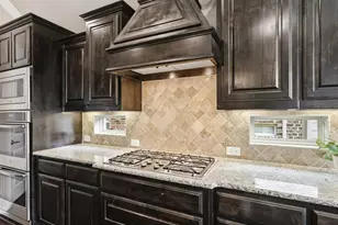 800 River Oak Ave, Euless, TX 76039 - Photo 8
