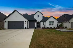 10817 Drinkwater Dr, Denton, TX 76207 - Photo 2