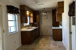 2102 Jeannette Ct, Arlington, TX 76010 - Photo 1