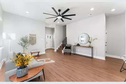 612 1/2 N Robinson Street, Cleburne, TX 76031 - Photo 6