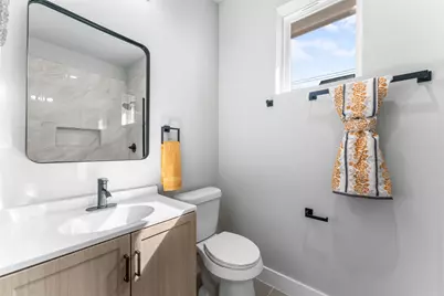 612 1/2 N Robinson Street, Cleburne, TX 76031 - Photo 16