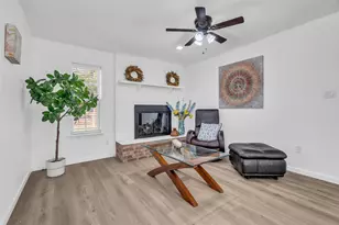 1321 Parkway Ct, Arlington, TX 76010 - Photo 16