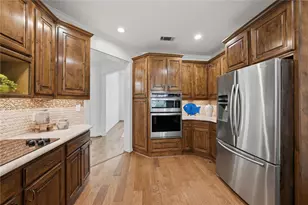 224 Colonial Dr, Mabank, TX 75156 - Photo 10